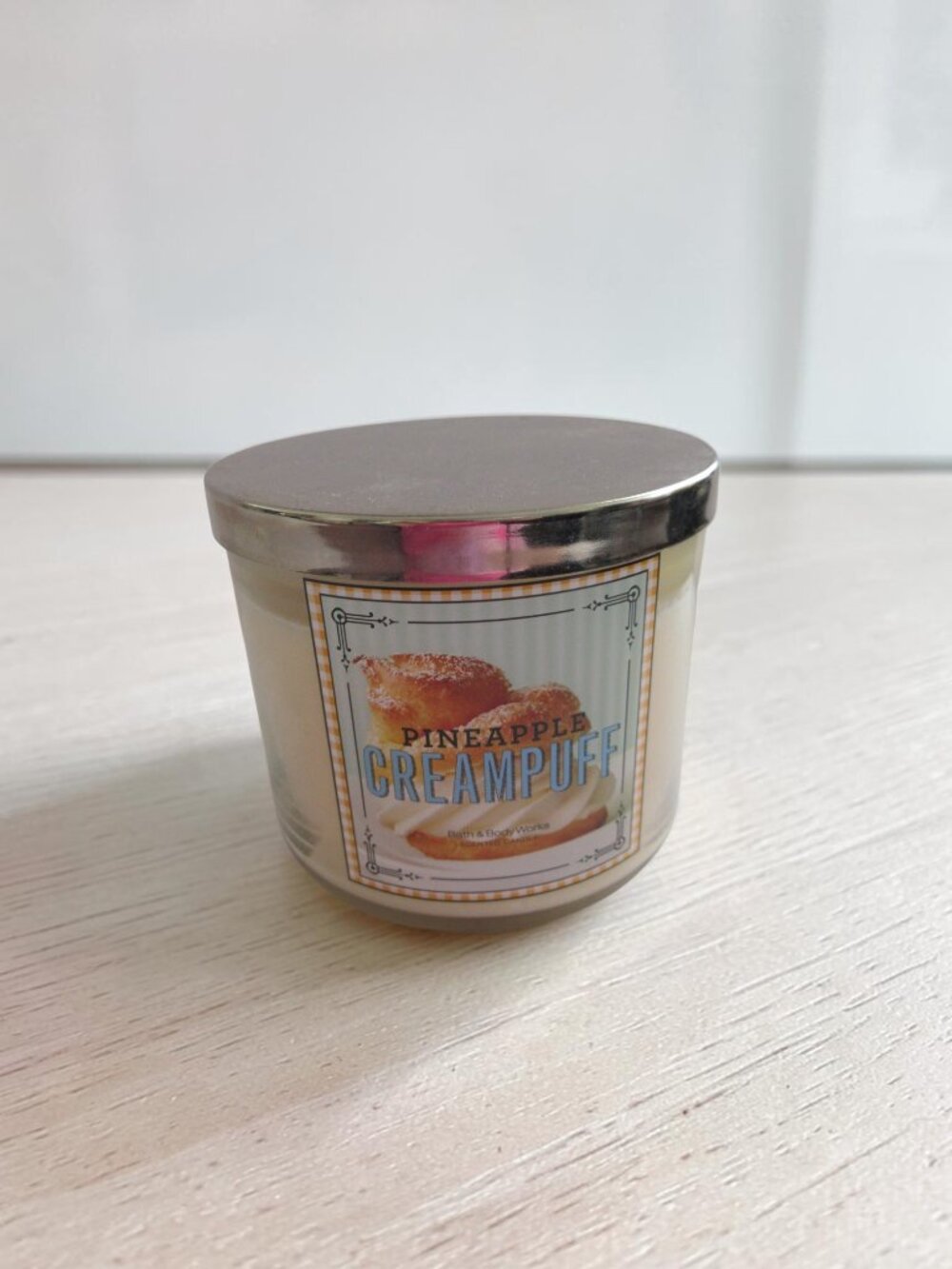 Bath & Body Works, 3-Wick Candle, PINEAPPLE CREAMPUFF, NWT - DELICIOUS!
